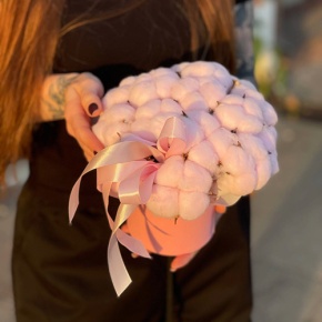 Композиция в шляпной коробке мини из хлопка в Кашире