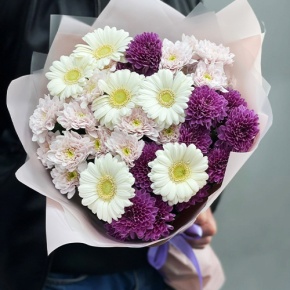 Букет "Сюрприз" из хризантем и гербер в Кашире