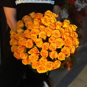 Букет из 51 оранжевой розы (70 см) в Кашире