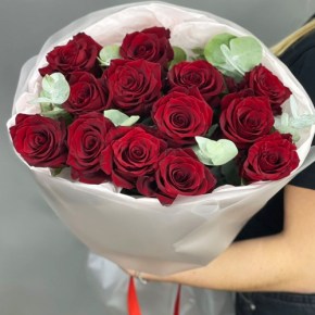 Букет из 13 роз Эквадор Эксплорер (60 см) в Кашире