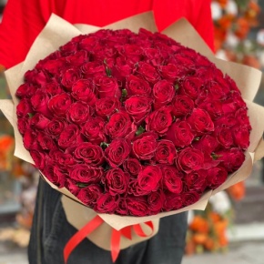 Букет 101 красная роза Кения (50 см) в Кашире