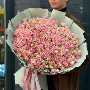 Букет из 101  нежно -розовой кустовой розы (70 см) в Кашире