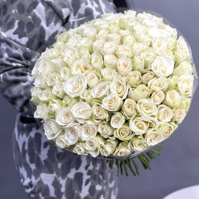 Букет 101 белая роза Кения (40 см) в Кашире