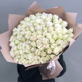 Букет 101 белая роза кения (50 см) в Кашире