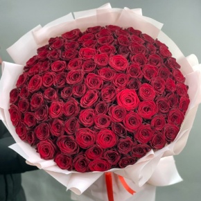 Букет "Париж" из 101 красной розы (60 см) в Кашире