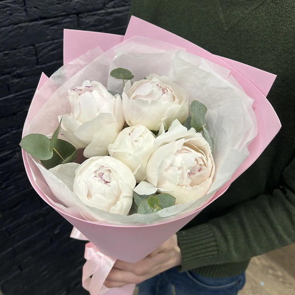 Букет из 5 пионов Одиле "Пломбир" в Кашире