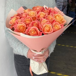 Букет из 21 розы Мисс Пигги ( 50 см ) в Кашире