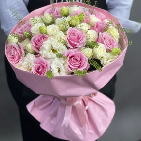 Букет "Нежное признание" из роз и эустом в Кашире
