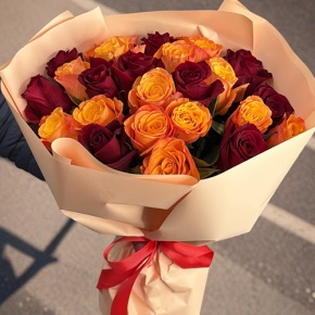 Букет "Благородный" из 27 Кенийских роз микс (40 см) в Кашире