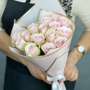 Букет из 15 пудровых роз Кения (40 см) в Кашире