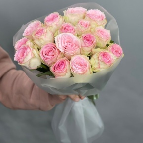Букет из 17 роз Кения (40 см) в Кашире