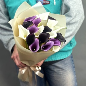 Букет из 19 калл микс в Кашире