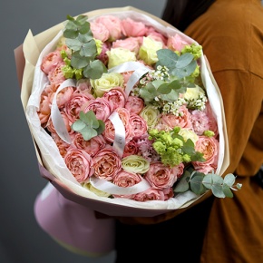 Букет "Миссис" из кустовой розы Джульетта и эустом в Кашире