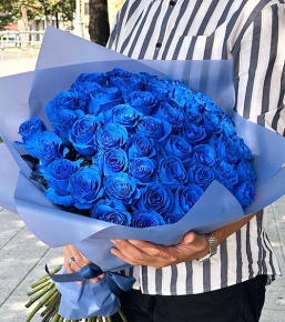 Букет из 51 синей розы Эквадор (60 см) в Кашире