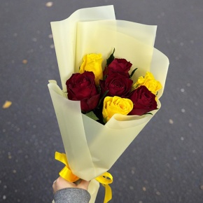 Букет из 7 Кенийских роз (40 см) в Кашире