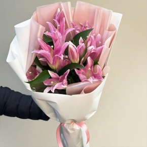 Монобукет из 9 ароматных розовых лилий в Кашире