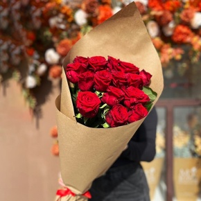 Букет 15 красных роз (80 см) в Кашире