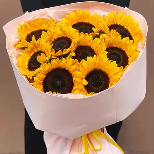 Букет "Солнечный рассвет" из 9 подсолнухов в Кашире