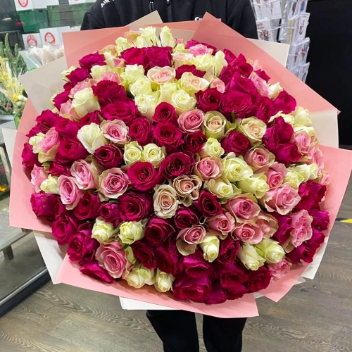 Букет 151 роза ягодный микс (40 см) в Кашире