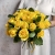 Букет из 25 лимонных роз с рускусом (40 см) в Кашире Букет из 25 лимонных роз с рускусом (40 см) в Кашире