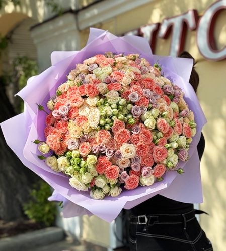 Букет из 101 кустовой розы микс в Кашире